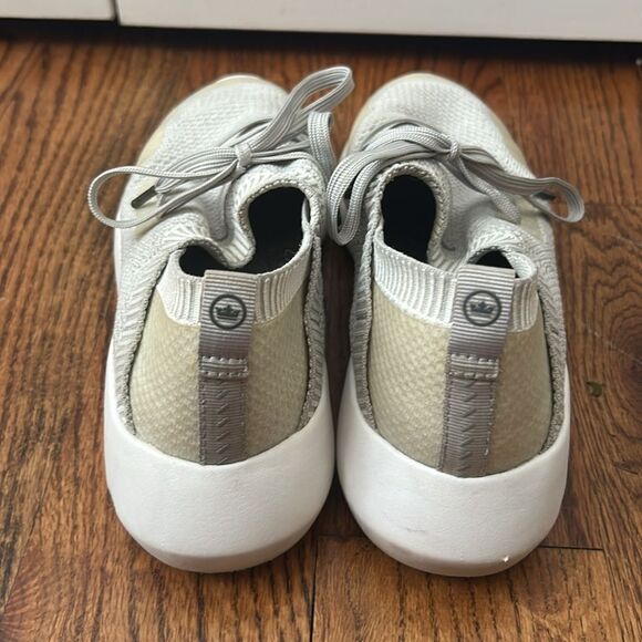Peter Millar Hyperlight Glide Sneakers Womens Sz 9 - Picture 4 of 5